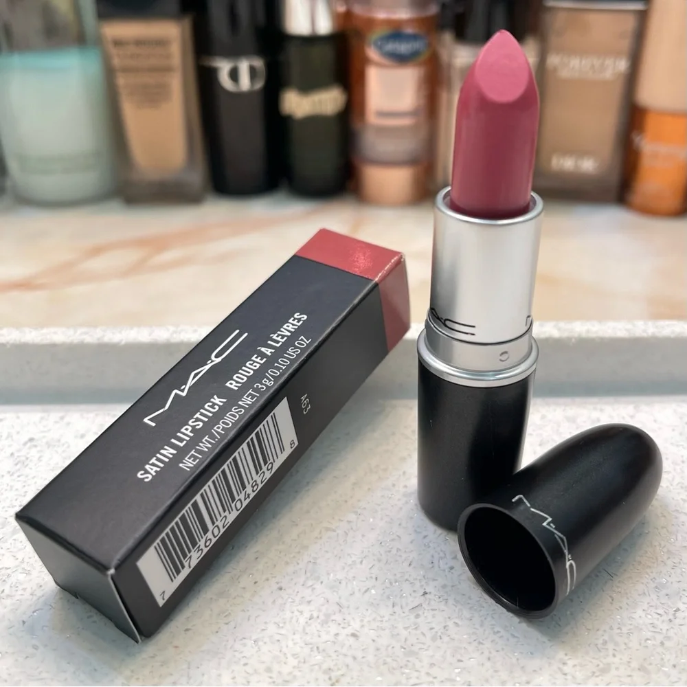 MAC ~ ‘802 BRAVE’ Satin Lipstick ~ Full Size ~ RARE & HTF ~ NIB